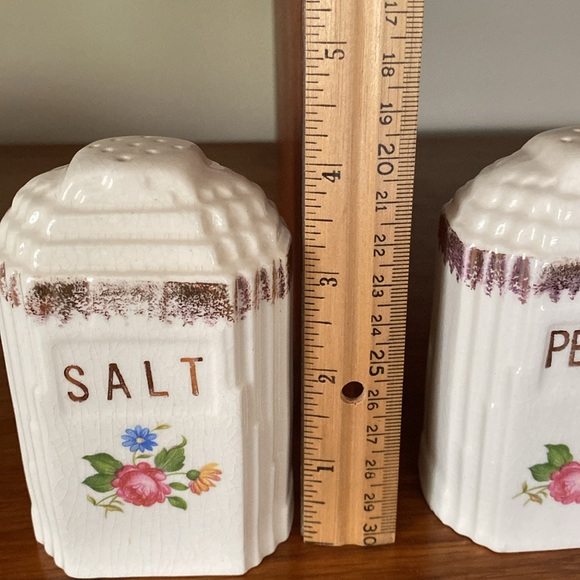 VTG Art Deco Style Salt/Pepper Shakers - Picture 12 of 13